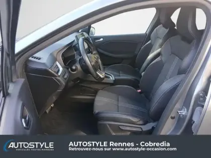 Photo 12 Renault Clio  1.6 E-Tech hybride 145ch Engineered