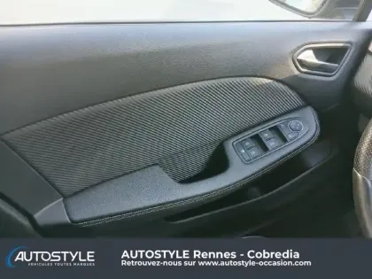 Photo 13 Renault Clio  1.6 E-Tech hybride 145ch Engineered