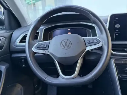 Photo 9 Volkswagen T-roc  1.5 TSI EVO 150ch Style DSG7