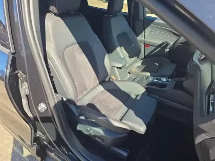 Photo 10 Ford Kuga  2.5 Duratec 180ch Hybrid FlexiFuel ST-Line X Powershift