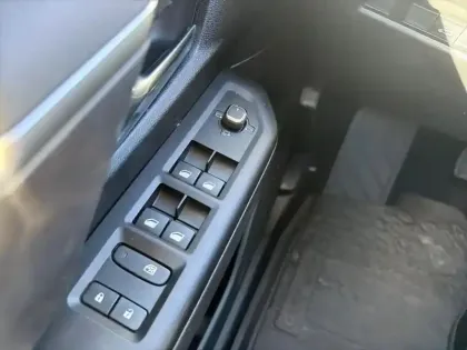 Photo 11 Jeep Compass  1.2 Turbo T3 145ch e-Hybrid First Edition BVR6