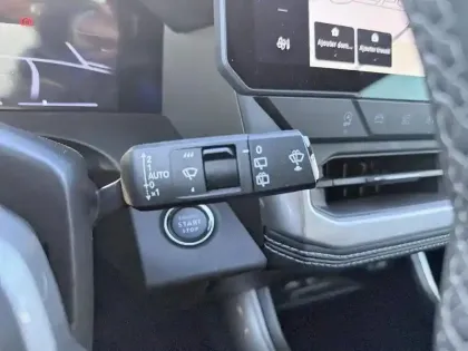 Photo 13 Jeep Compass  1.2 Turbo T3 145ch e-Hybrid First Edition BVR6