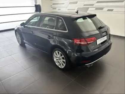 Photo 5 Audi A3  Sportback 35 TDI 150ch Midnight Series