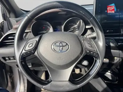 Photo 11 Toyota C-HR  122h Distinctive 2WD E-CVT MC19