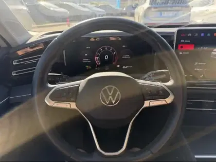 Photo 13 Volkswagen Tiguan  1.5 eTSI 150ch Elegance DSG7