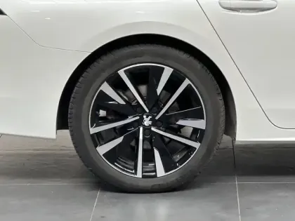 Photo 10 Peugeot 508  SW HYBRID 225ch GT Pack e-EAT8