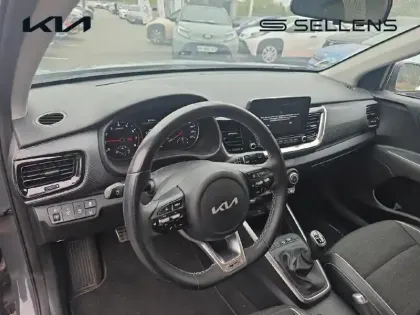 Photo 8 Kia Stonic  1.0 T-GDi 120ch MHEV GT Line Premium iBVM6