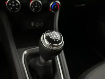 Photo 14 Renault Captur  1.0 TCe 90ch Evolution