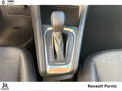 Photo 5 Renault Captur  1.6 E-Tech hybride 145ch Equilibre