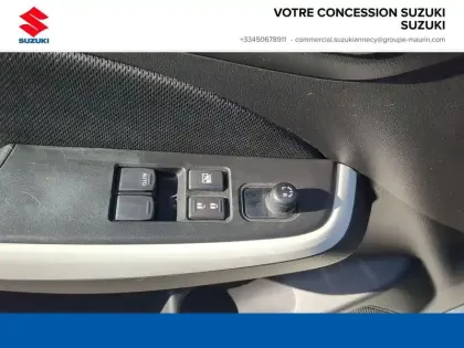 Photo 10 Suzuki Swift  1.2 Dualjet Hybrid 83ch Privilège AllGrip