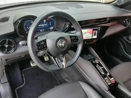 Photo 9 Alfa Romeo Junior  1.2 Ibrida 145ch e-DCT6