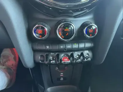 Photo 20 Mini Mini  Cooper 136ch  Edition Camden BVA7