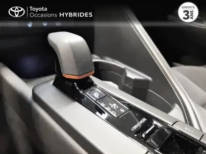 Photo 11 Toyota C-HR  1.8 Hybride 140ch Design MY25