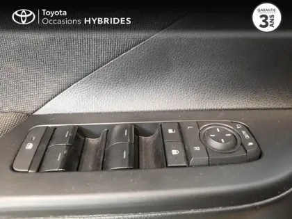 Photo 13 Toyota C-HR  1.8 Hybride 140ch Design MY25