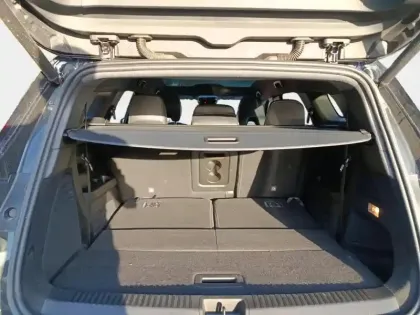 Photo 8 Renault Espace  1.2 E-Tech full hybrid 200ch esprit Alpine 7 places - 24
