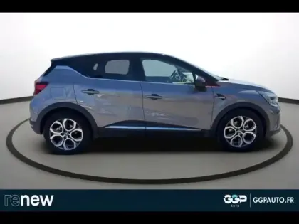 Photo 8 Renault Captur  1.6 E-Tech hybride 145ch Techno
