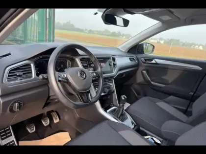 Photo 8 Volkswagen T-roc  1.0 TSI 110ch Active