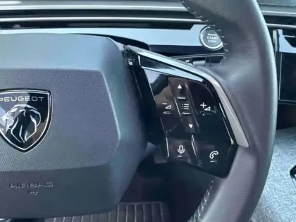 Photo 14 Peugeot 3008  Electrique 210ch Batterie 73 kWh Allure