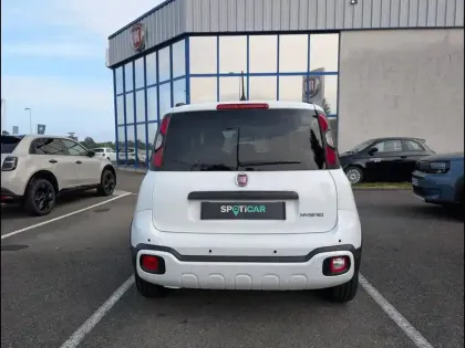 Photo 20 Fiat Panda  Pandina 1.0 65ch BSG S&S Hybrid Cross (Step1)