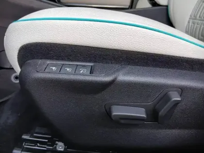 Photo 11 Fiat 600  1.2 Hybrid Turbo 110ch La Prima eDCT6