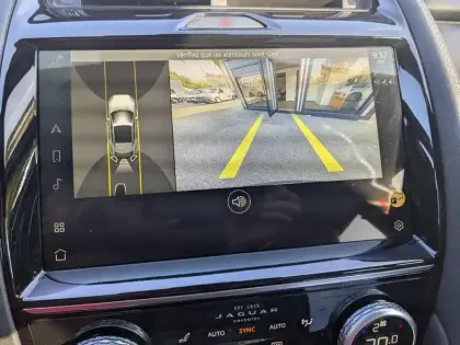 Photo 14 Jaguar E-Pace  P200 FlexFuel MHEV 200ch R-Dynamic SE