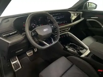 Photo 8 Audi Q5 TDI 204 ch Hybride Quattro S tronic 7 S line