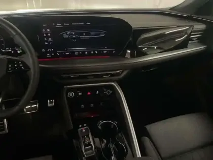 Photo 9 Audi Q5 TDI 204 ch Hybride Quattro S tronic 7 S line