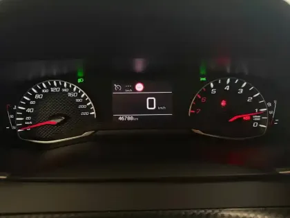 Photo 14 Peugeot 208  1.2 100 S&S Active  Carplay