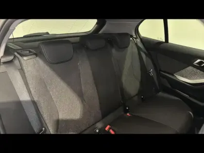 Photo 6 BMW Serie 1 Série 1 116A 122ch M Sport Design DKG7