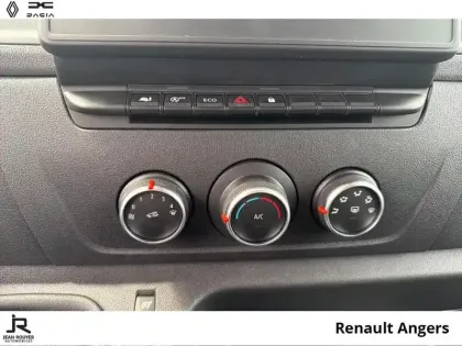Photo 10 Renault Master  Fg F3500 L3H3 2.3 Blue dCi 135ch Confort - 26590? HT
