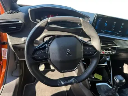 Photo 12 Peugeot 2008  1.2 PureTech 130ch S&S GT