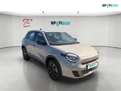 Photo 8 Fiat 600  1.2 Hybrid Turbo 145ch Pop eDCT6 Step 2