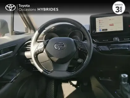 Photo 8 Toyota C-HR  1.8 Hybride 122ch Design Ultimate E-CVT