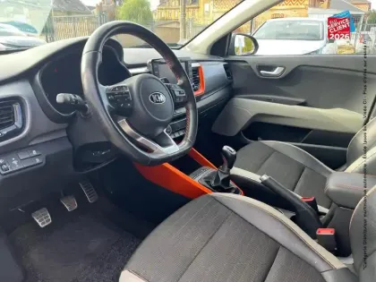 Photo 14 Kia Stonic  1.0 T-GDI 120ch ISG Launch Edition Business