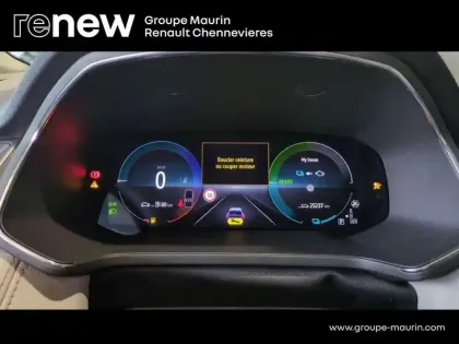 Photo 12 Renault Captur  1.6 E-Tech hybride 145ch Iconic