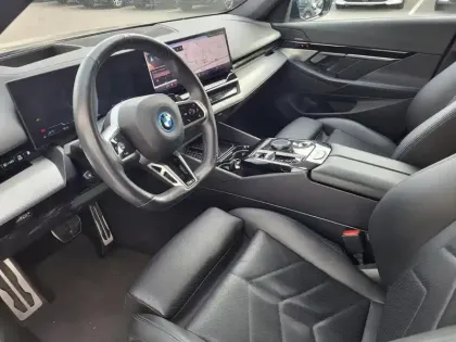 Photo 5 BMW Serie 5 Série 5 530e 299ch M Sport