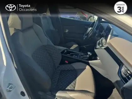 Photo 5 Toyota C-HR  184h Distinctive 2WD E-CVT MY22