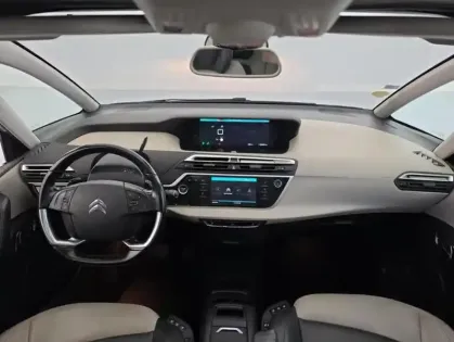 Photo 18 Citroën C4 Picasso BlueHDi 160ch Shine EAT8 Suréquipé