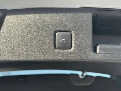 Photo 18 Ford Kuga 2.5 Duratec 190ch FHEV E85 ST-Line X BVA