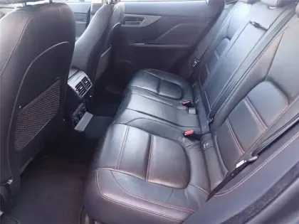 Photo 39 Jaguar F-Pace 2.0 D - 180 CH AWD BVA8