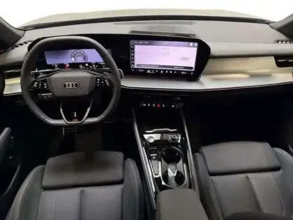 Photo 7 Audi Q3 SB TFSI 150 CH HYBRIDE S tronic 7