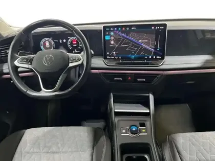 Photo 7 Volkswagen Tiguan 1.5 eTSI 130ch DSG7 VW Edition