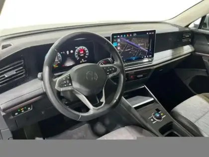 Photo 11 Volkswagen Tiguan 1.5 eTSI 130ch DSG7 VW Edition