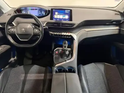 Photo 6 Peugeot 3008  1.2 130 Allure Toit pano / Carplay / camera 180 / GPS