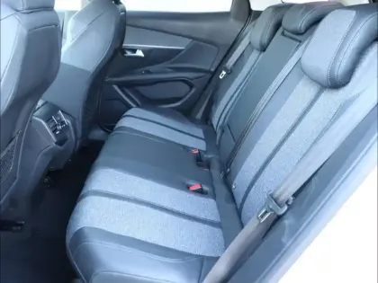 Photo 10 Peugeot 3008  1.2 PureTech 130ch E6.c Allure S&S EAT8