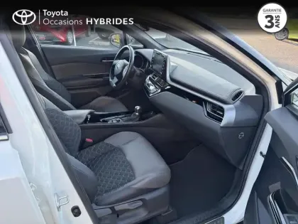 Photo 5 Toyota C-HR  122h Distinctive 2WD E-CVT RC18
