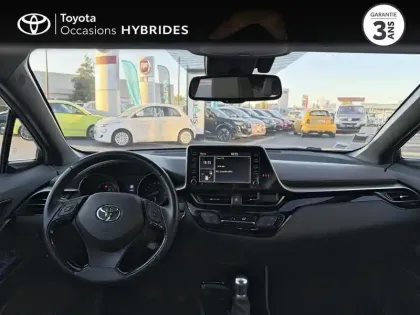 Photo 7 Toyota C-HR  122h Distinctive 2WD E-CVT RC18