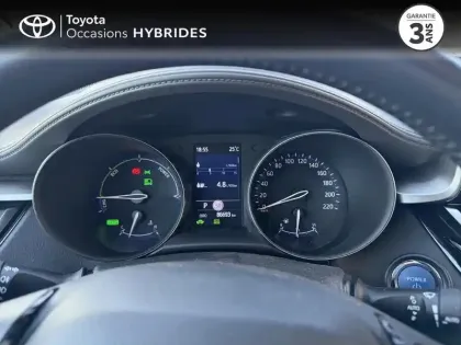 Photo 13 Toyota C-HR  122h Distinctive 2WD E-CVT RC18