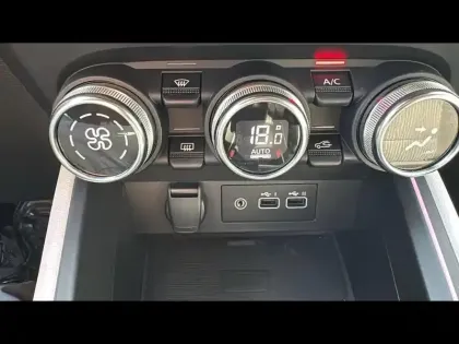 Photo 12 Renault Clio  1.0 TCe 90ch Techno