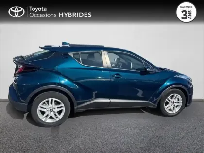 Photo 8 Toyota C-HR  1.8 Hybride 122ch Dynamic Ultimate E-CVT
